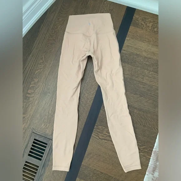 LULULEMON Align High-Rise Pant Leggings
Contour Women’s Size 4 LIKE NEW WORN 1X - Picture 8 of 11